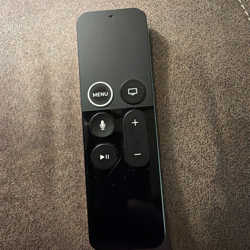 Apple TV A1962 1st Generation Siri Remote NO CHARGER